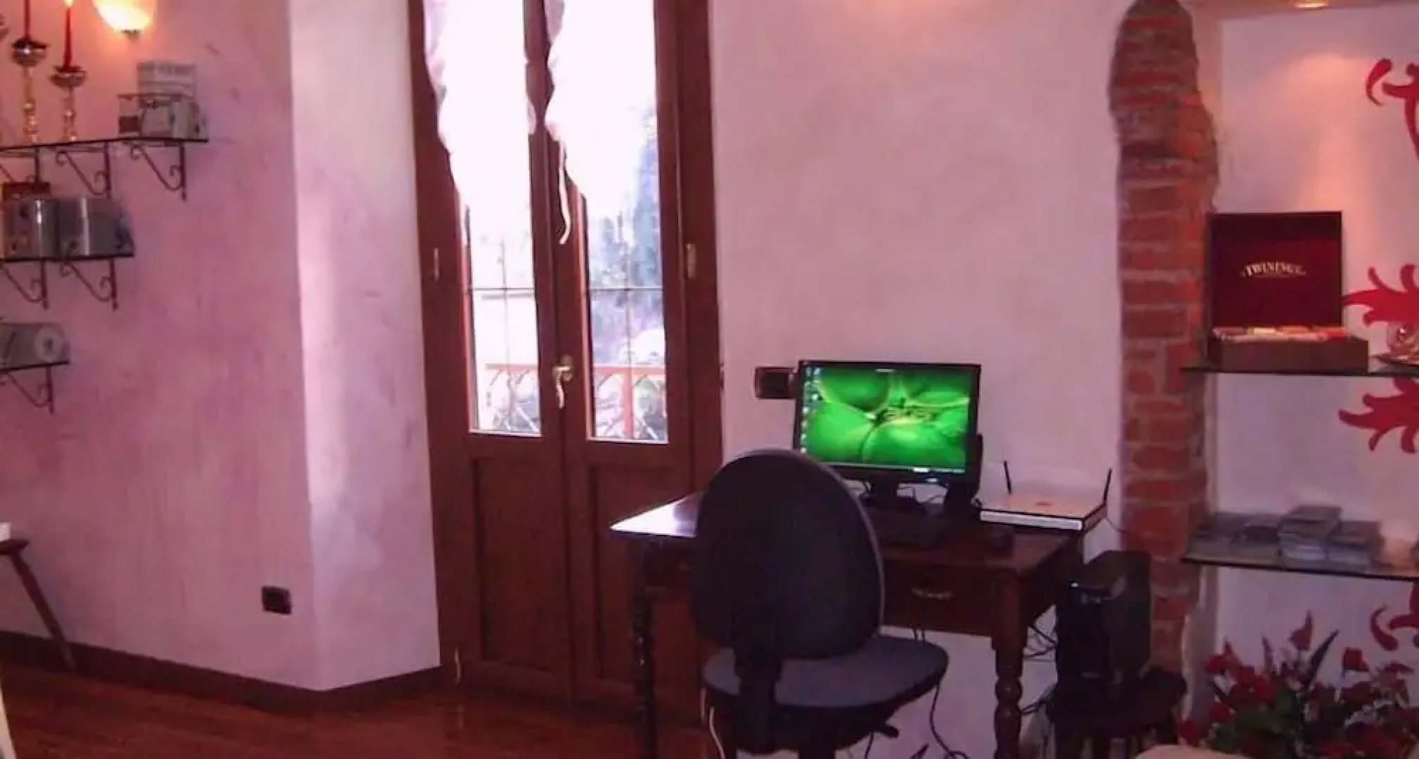 Azalea & Glicine House