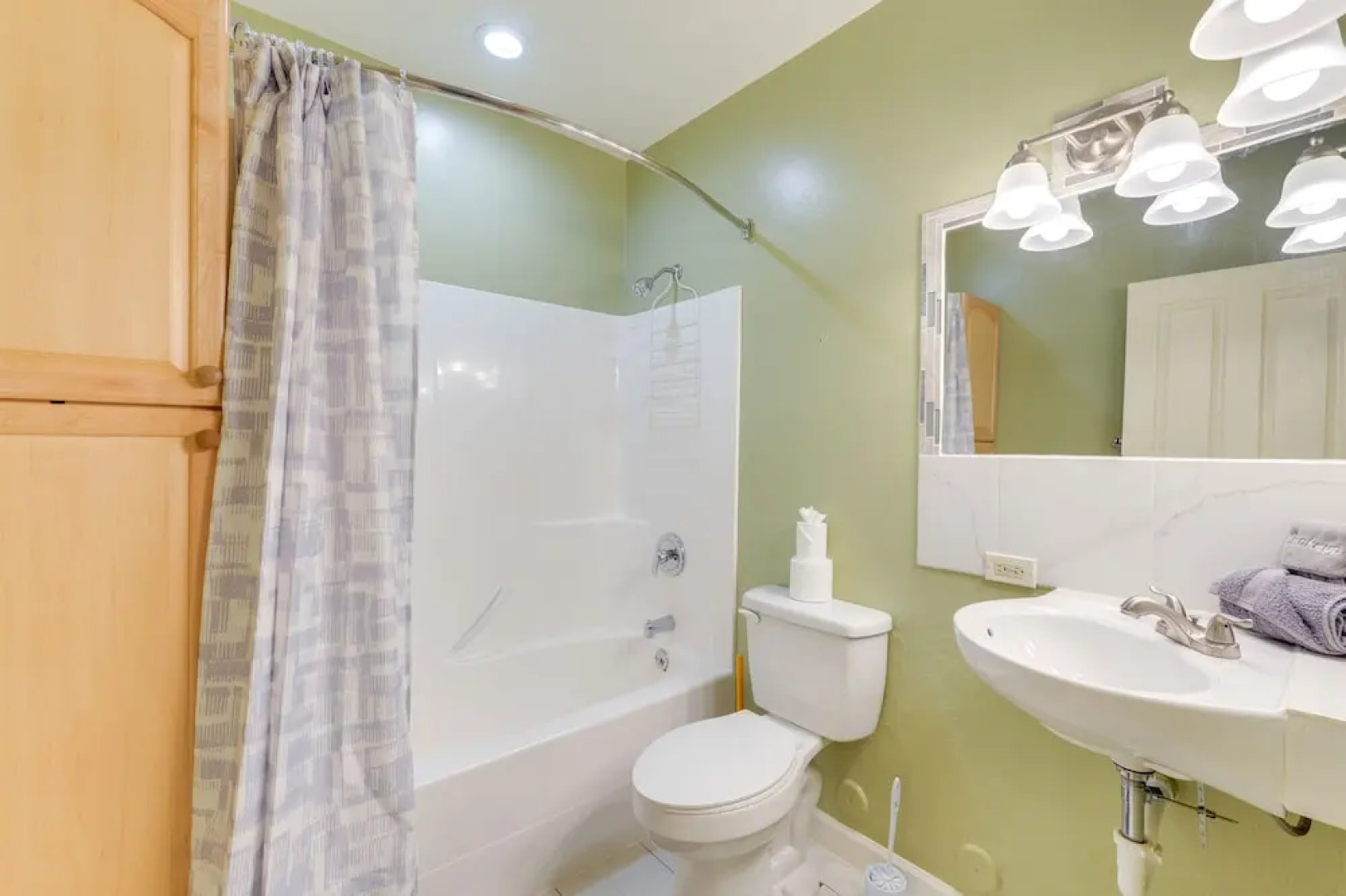 Charming Duplex w/ Patio: 12 Mi to Grand Targhee!