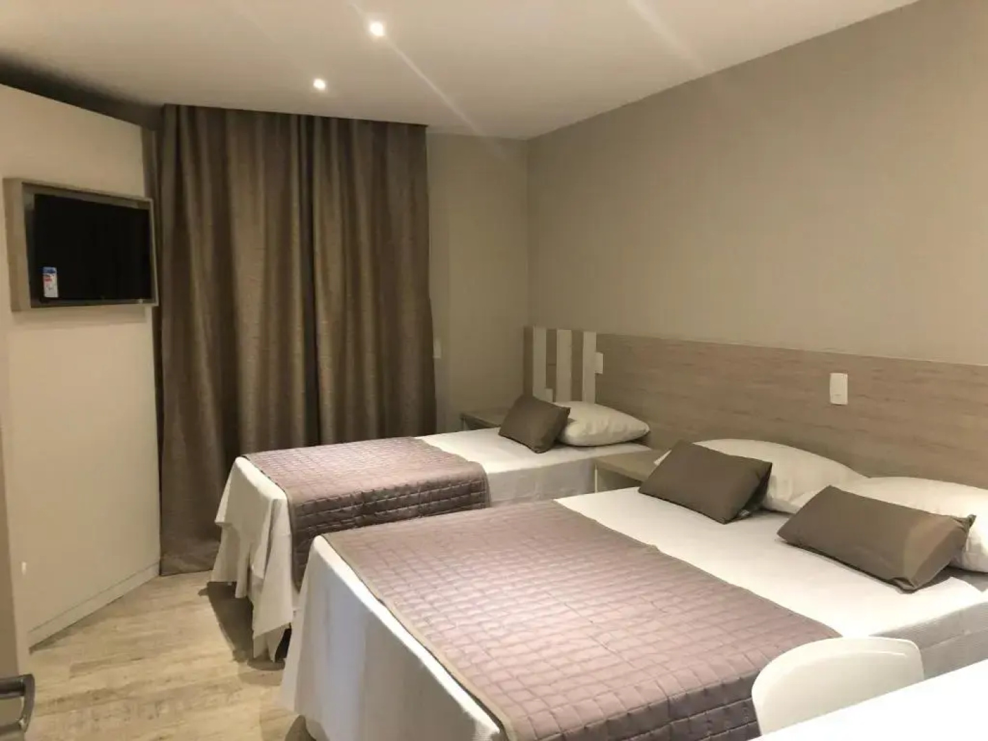 Jandira Premiêr Hotel