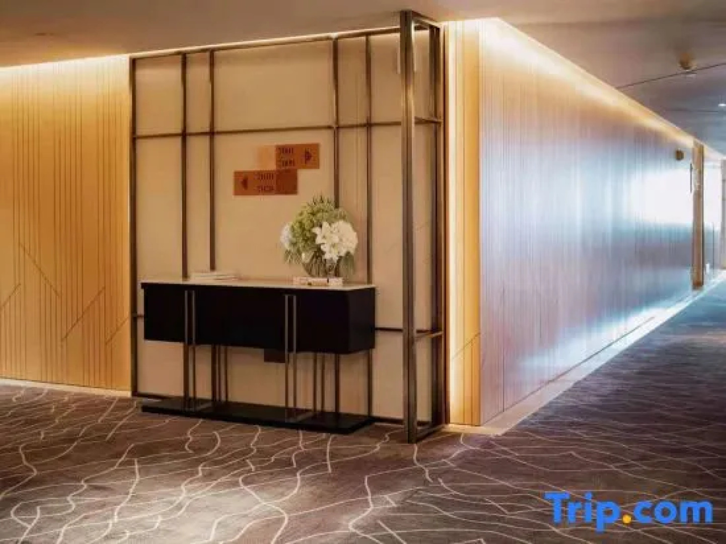 Xing Yi Hai Yu Hotel