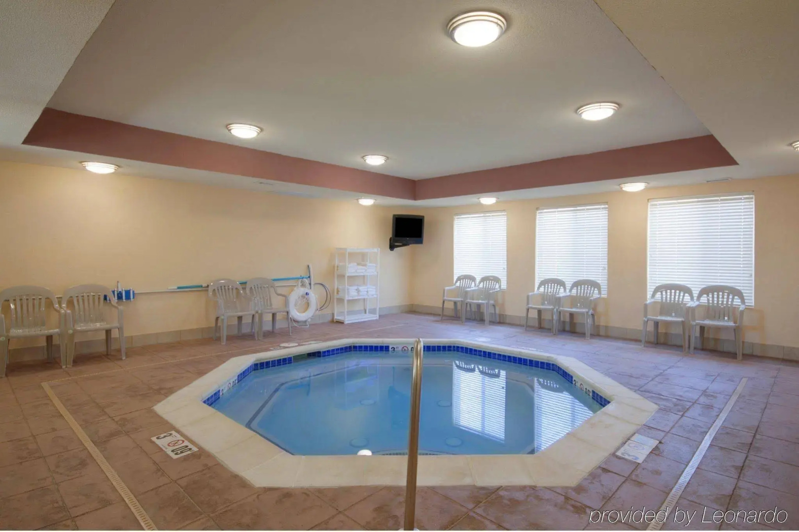 Americas Best Value Inn St. Robert