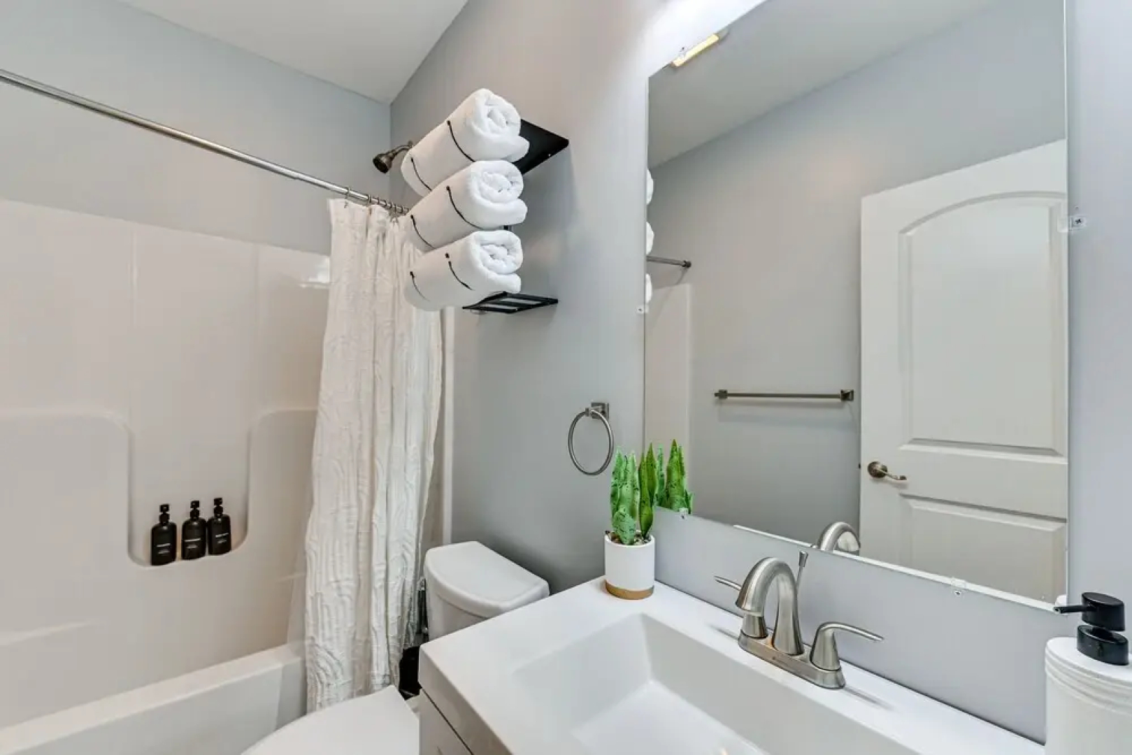 Pet-Friendly New Albany Home < 7 Mi To Louisville!