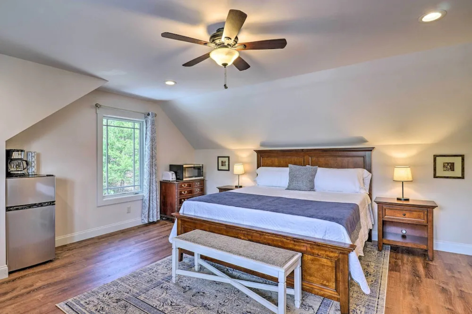 Mountain Refuge w/ View, 12 Mi to Asheville!