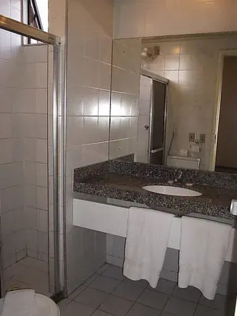 Moriah Apartments FO003