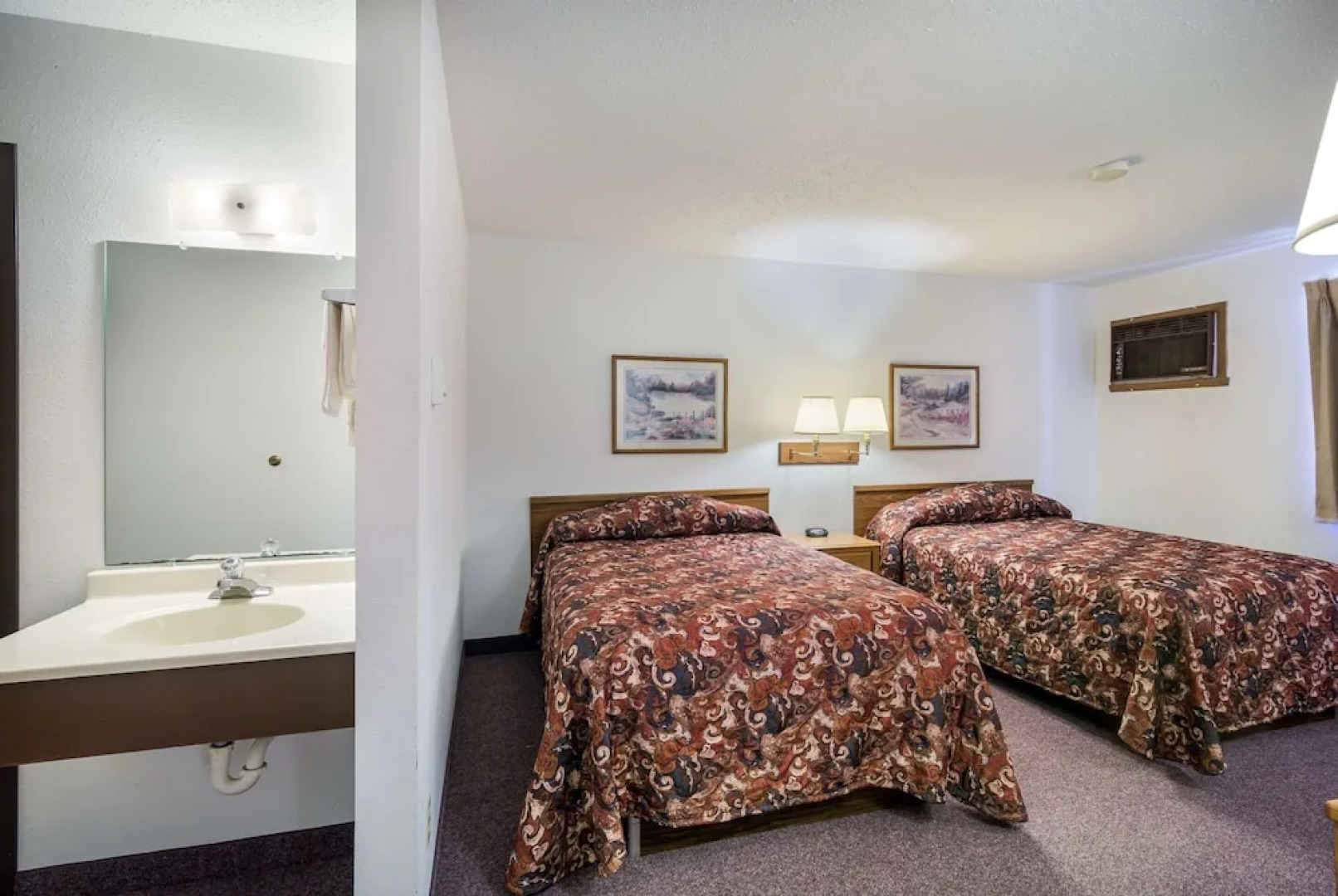 Beaver Creek Inn and Suites