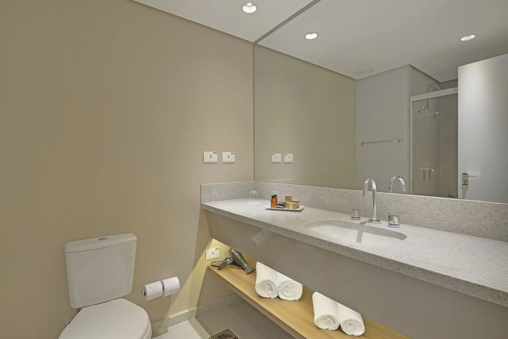 Hotel Deville Prime Campo Grande