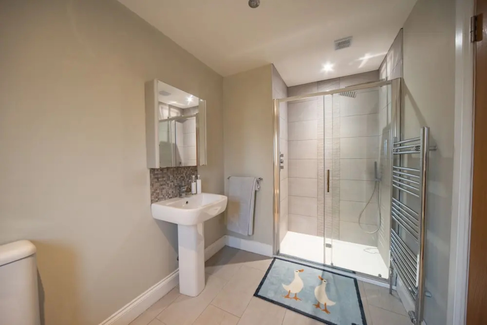 Hillcrest - 8 Person Luxury House and Hot Tub