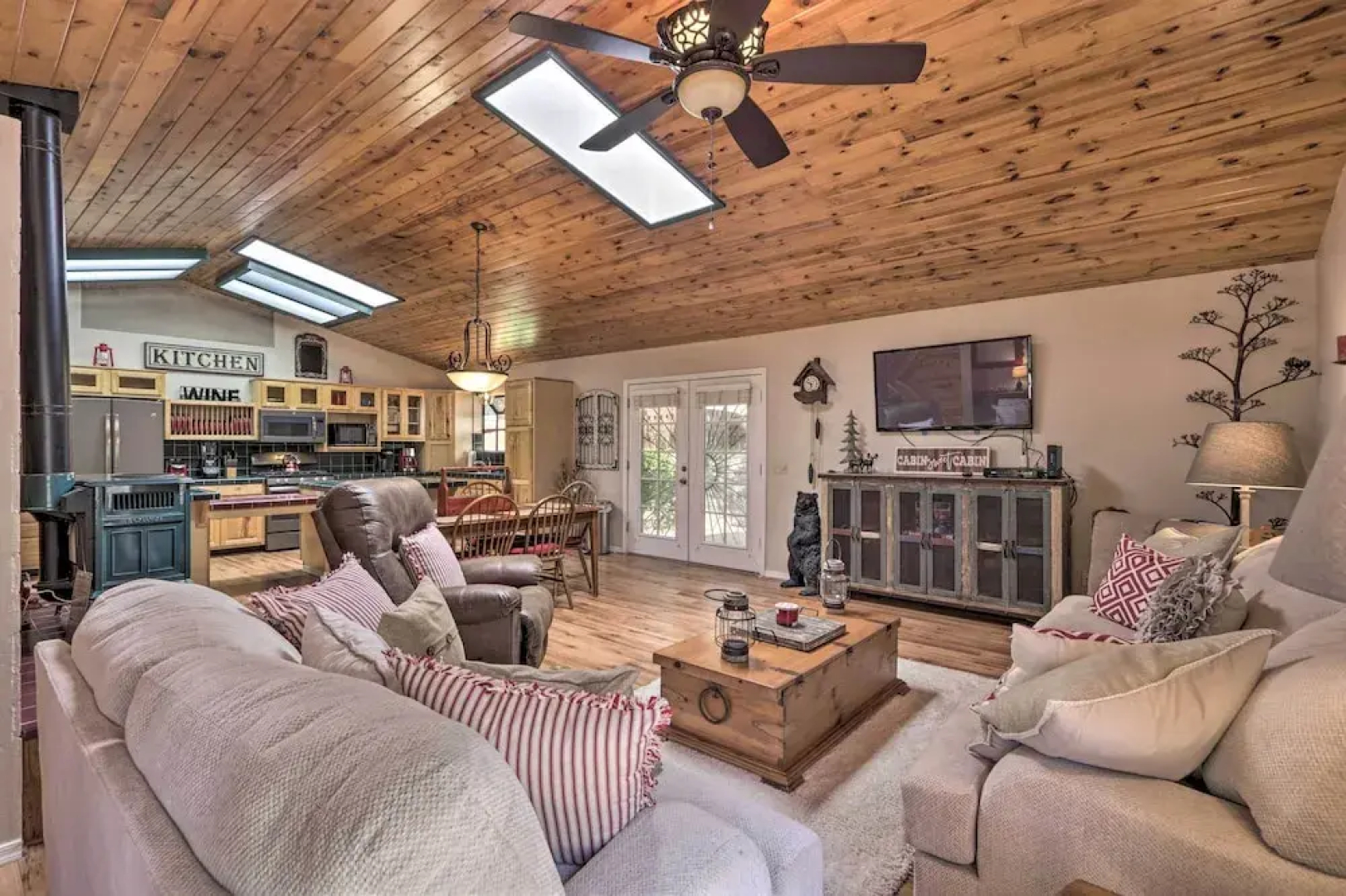 'hilda's Cabin' Mtn-view Retreat in Pine!