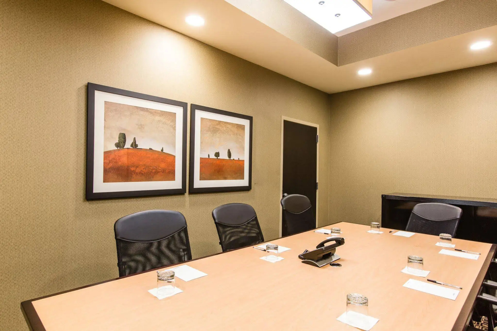 Cambria Hotel Minneapolis Maple Grove