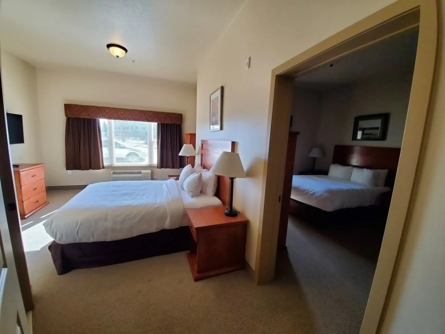Clarion Hotel & Suites Williston
