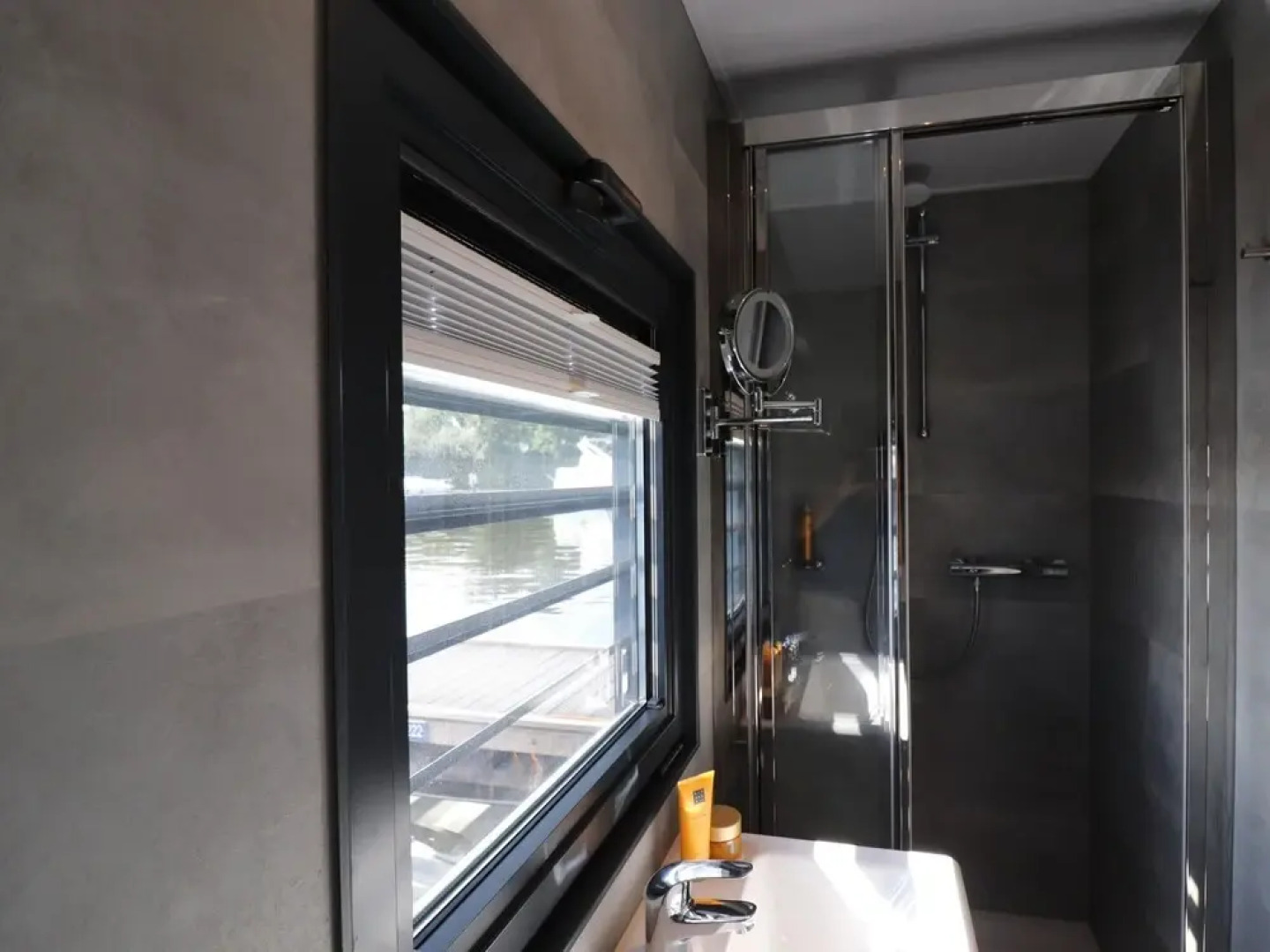 Houseboat in Lemmer With Harbor Views