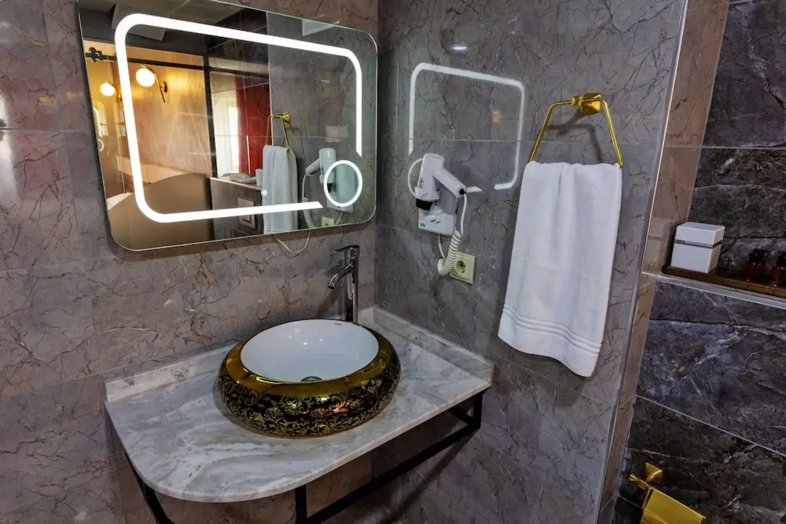 Taskin Hotel