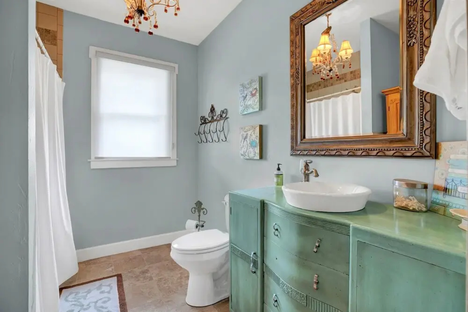 New! Stunning Historic Home Near Town With Bbq!
