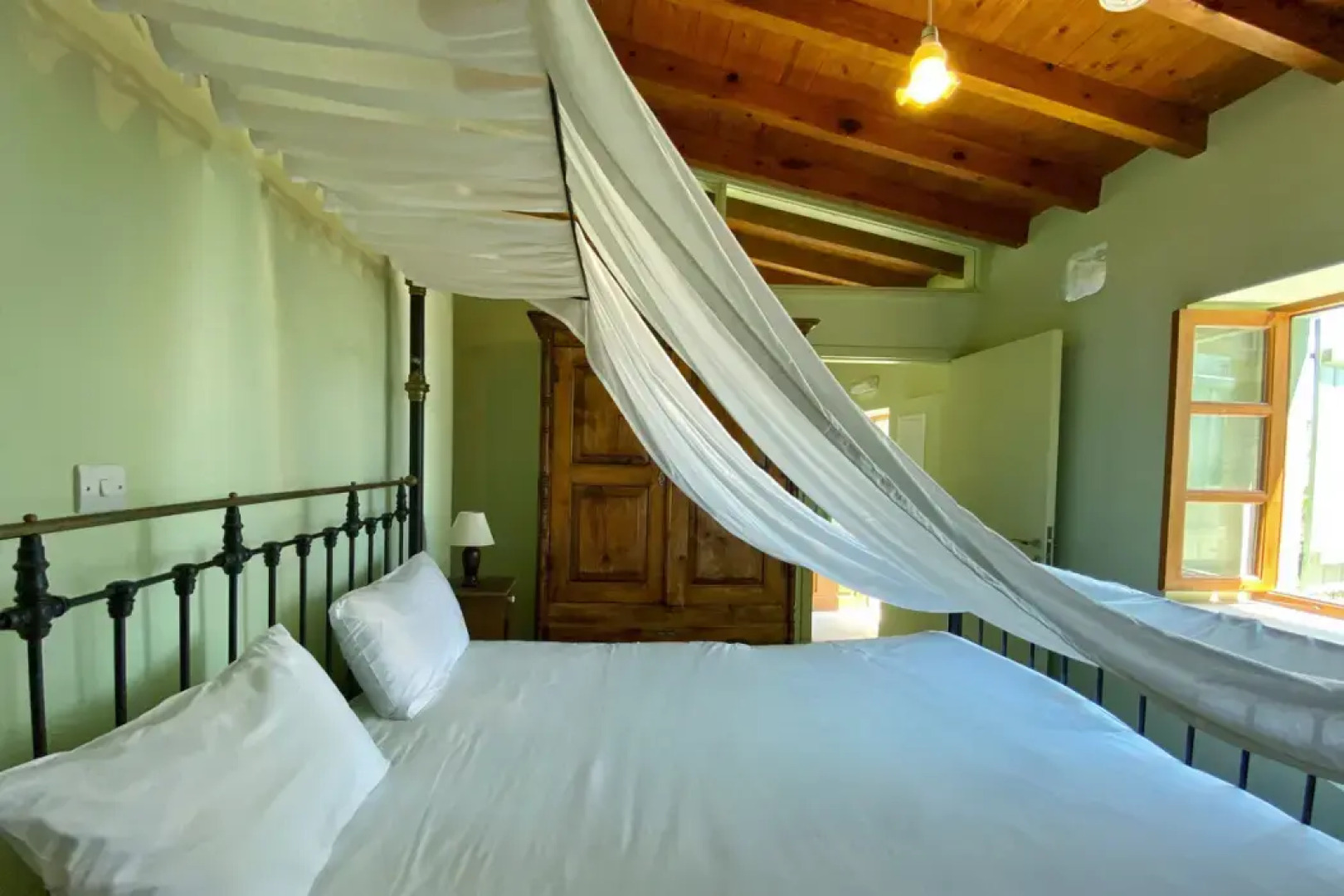 Eveleos Country House