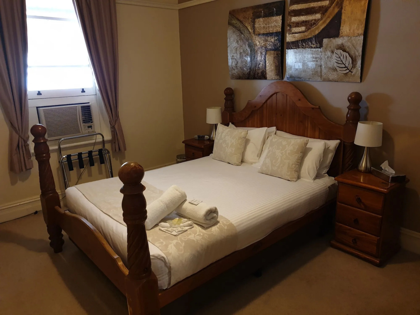 Balcony On Sixth Lodge