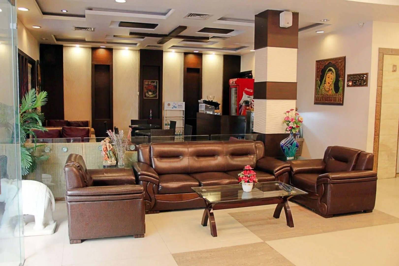 OYO Flagship 113 Golden Temple Road