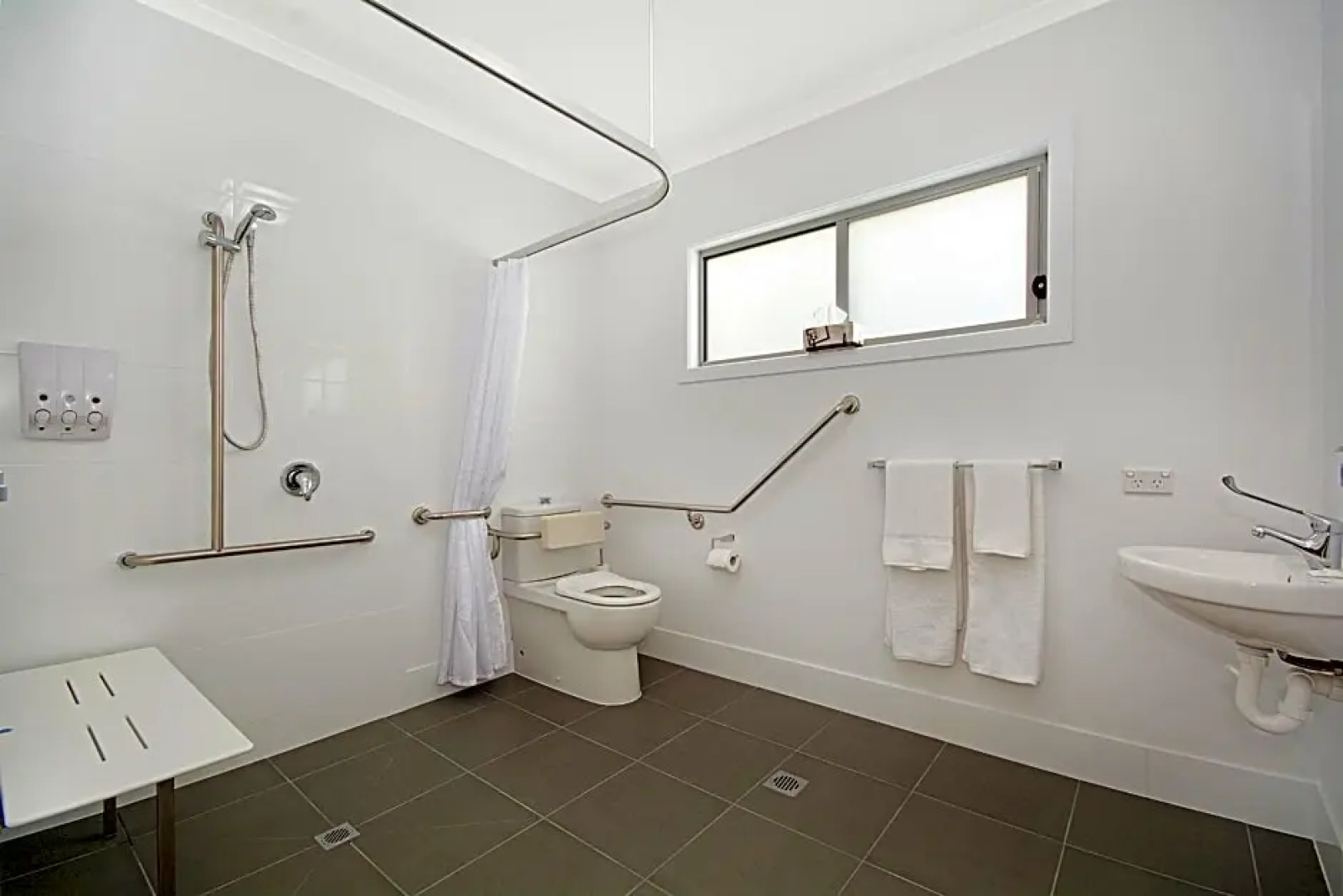 Cooroy Luxury Motel Apartments