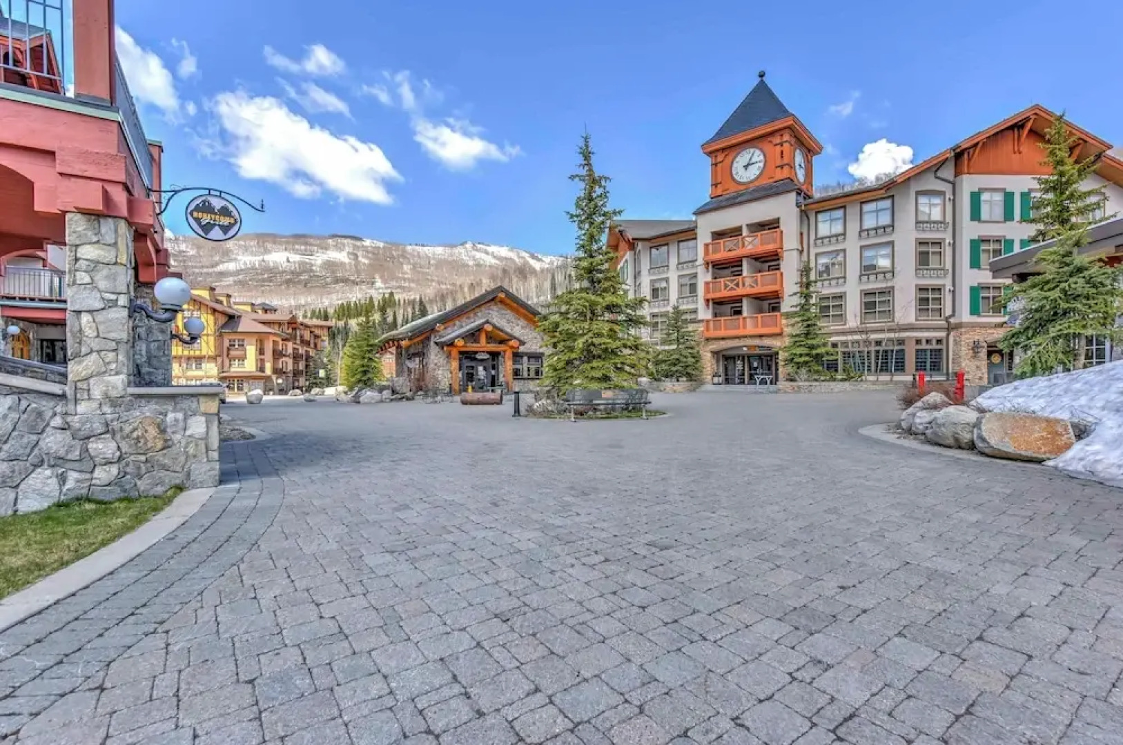 Ski-in/ Out Solitude Ski Village Condo w/ Hot Tub