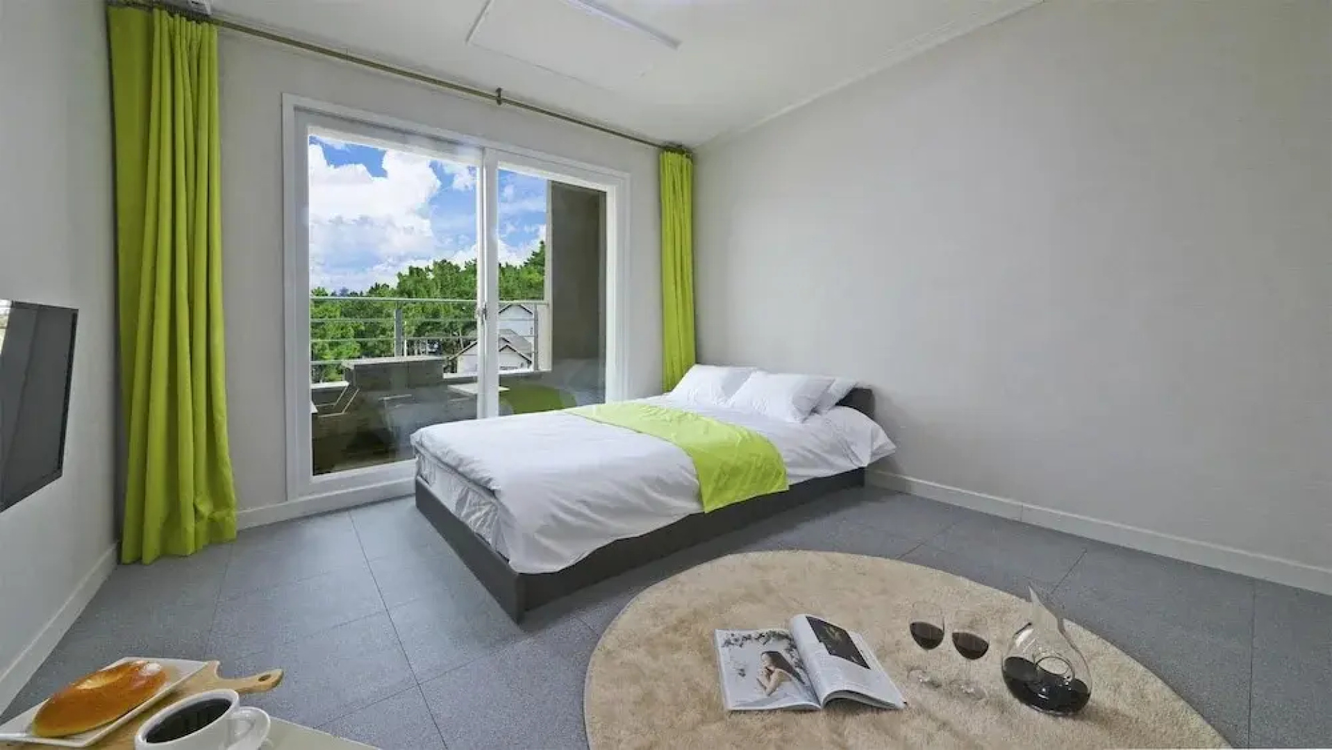Janghohang J Story Spa Pension