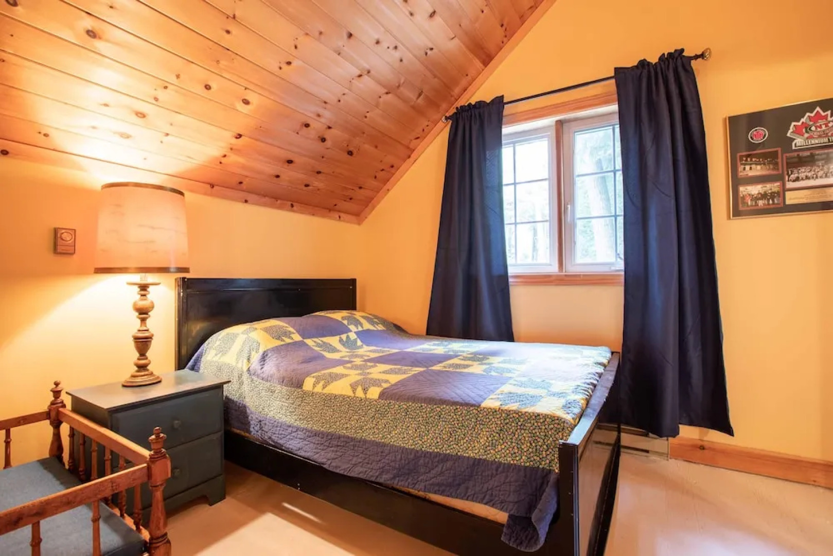 Wildflower Cottage A Fantastic boat access family cottage with a spectacular 500' of waterfront!