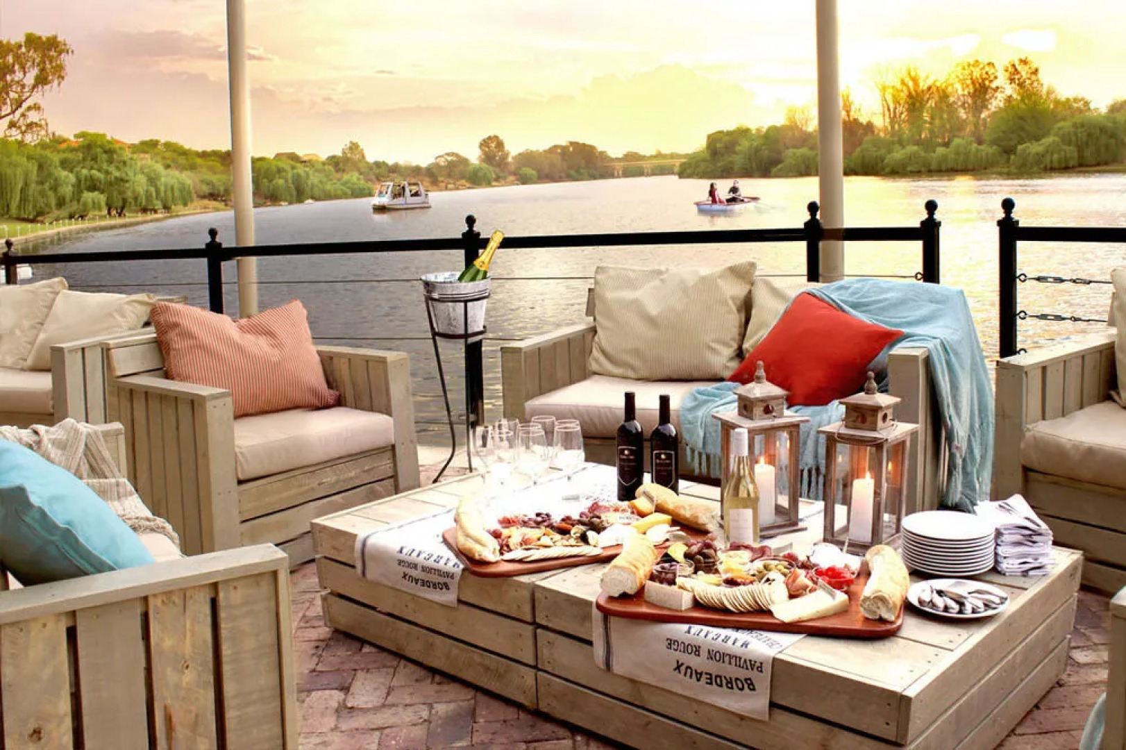 Pont de Val Riverside Escape