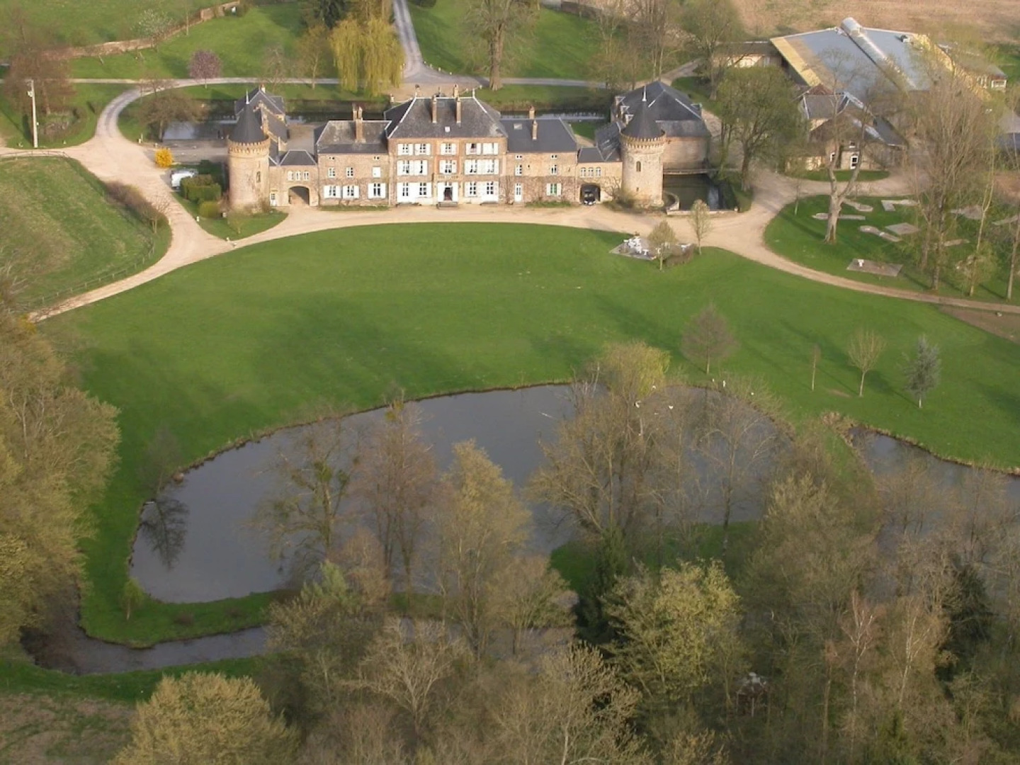 Le Domaine Chateau du Faucon