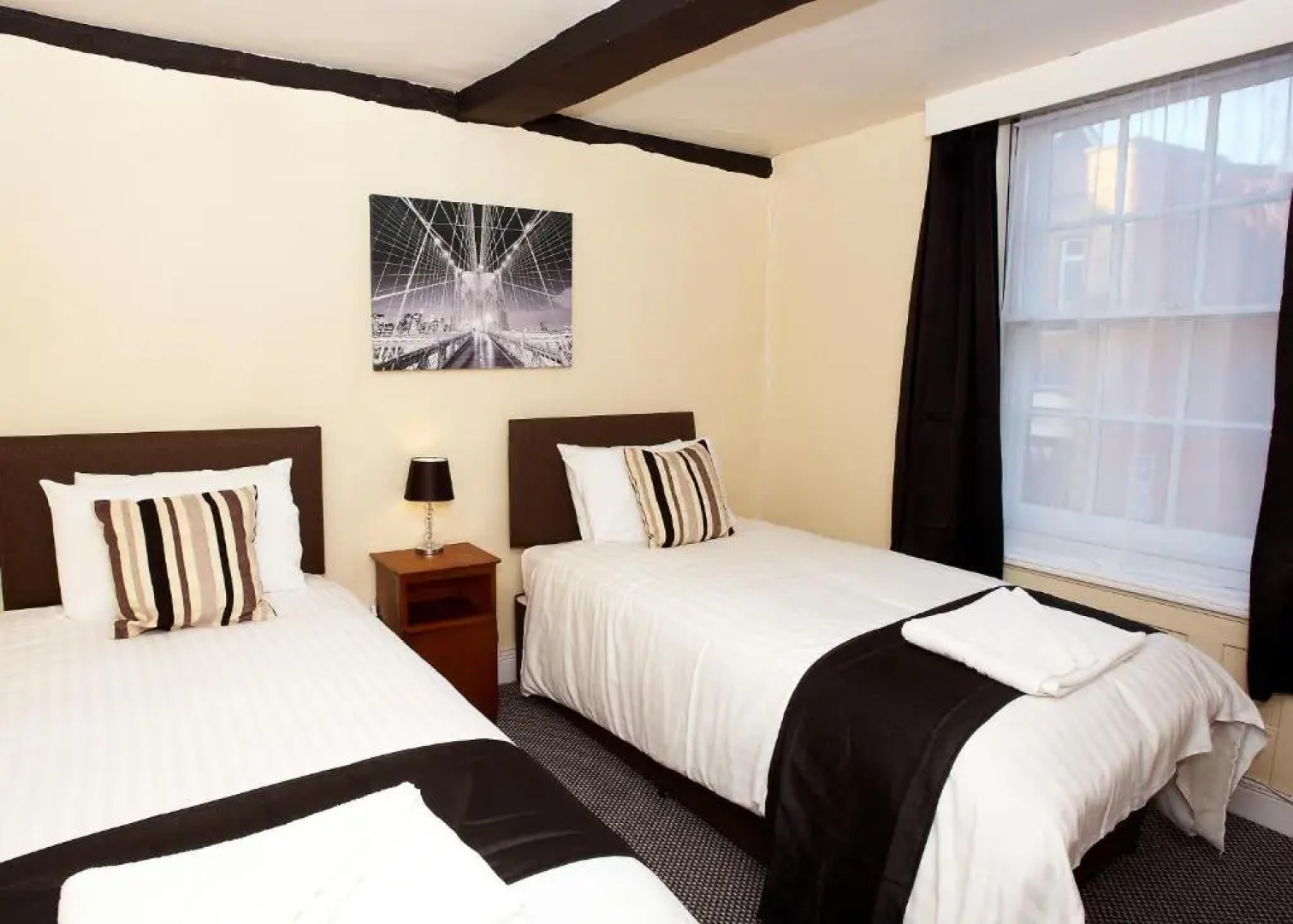 The Black Swan Inn B & B