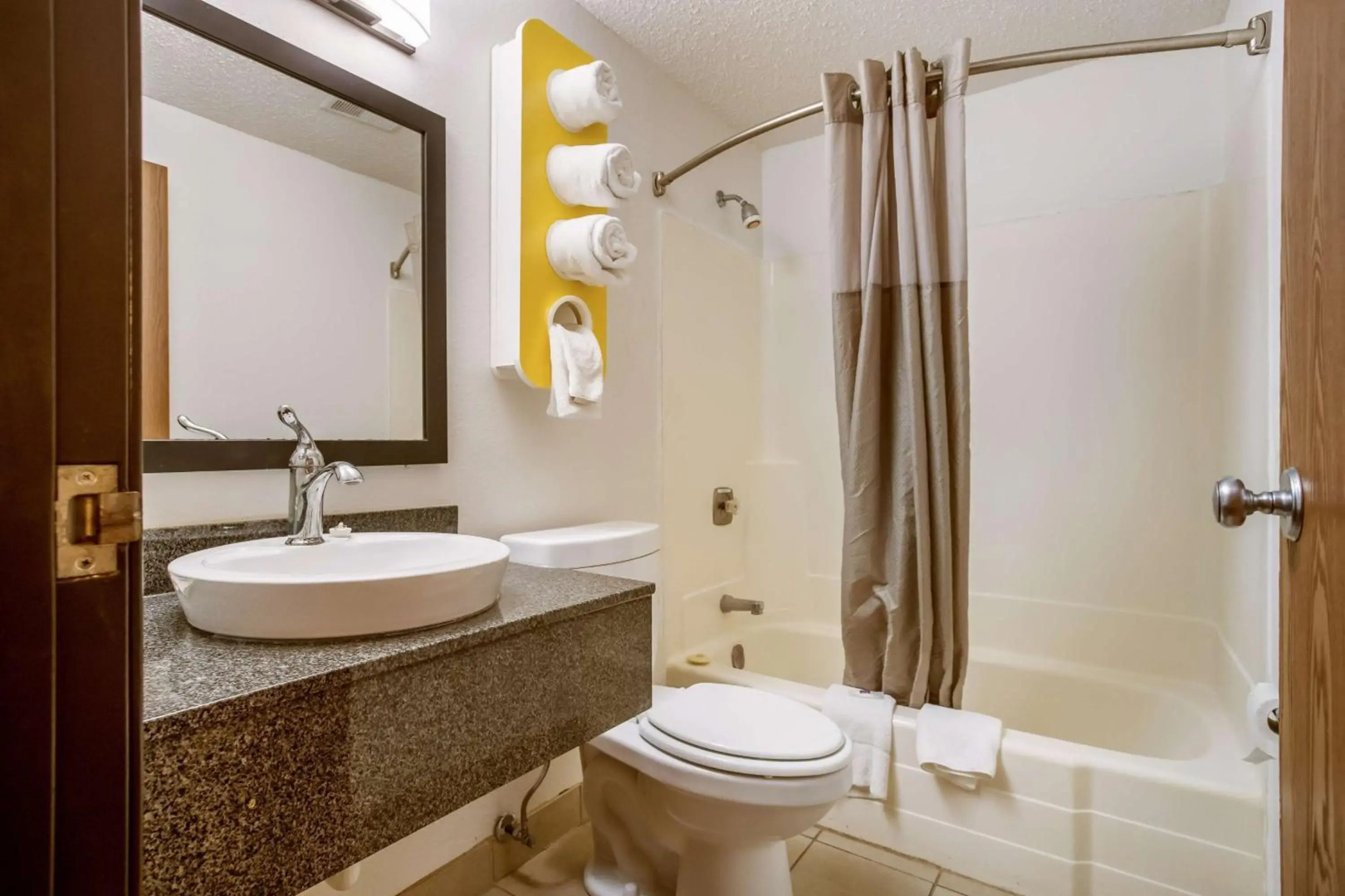 Motel 6 Albert Lea, MN