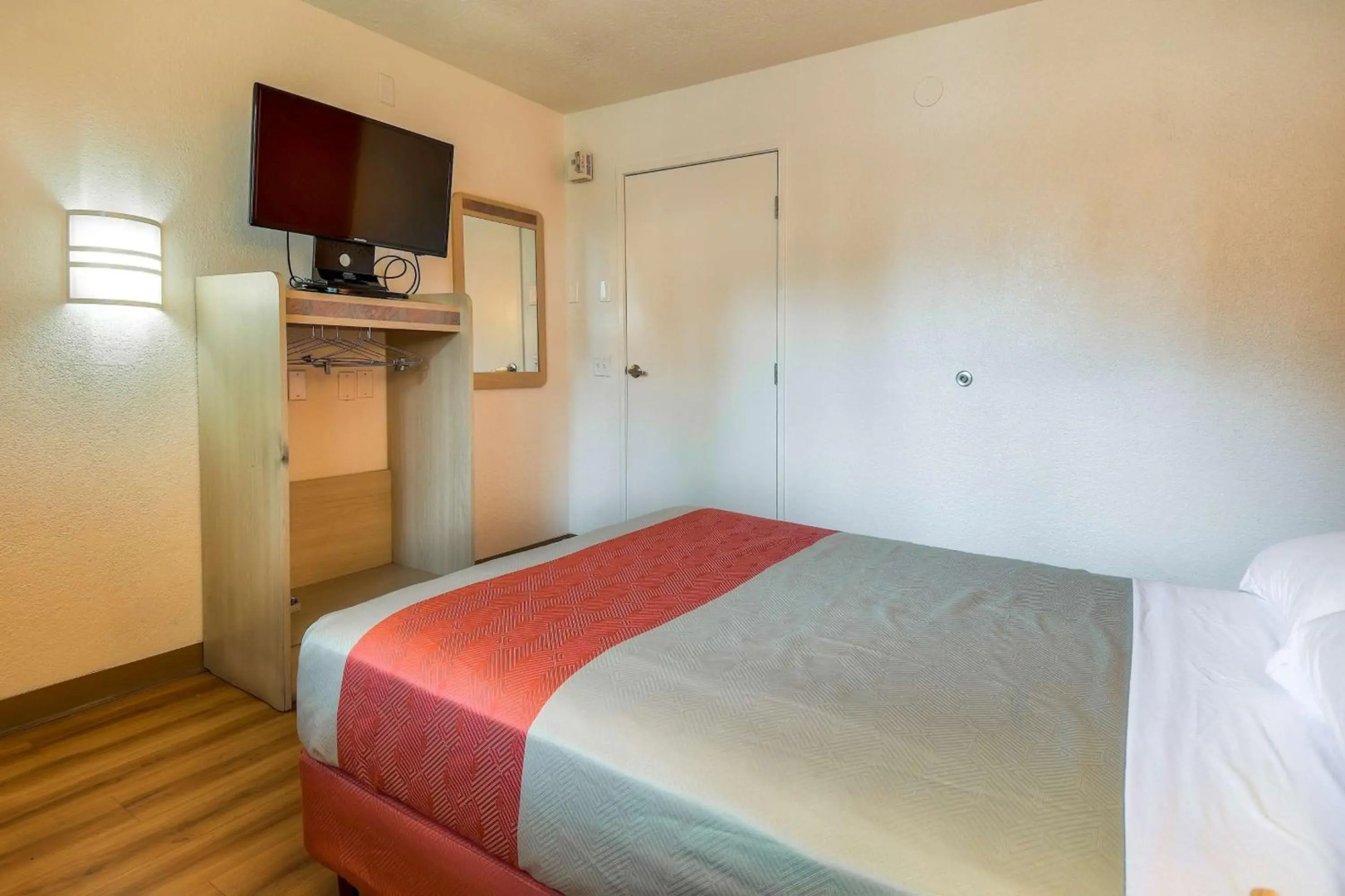 Motel 6 Chino, CA - Los Angeles Area