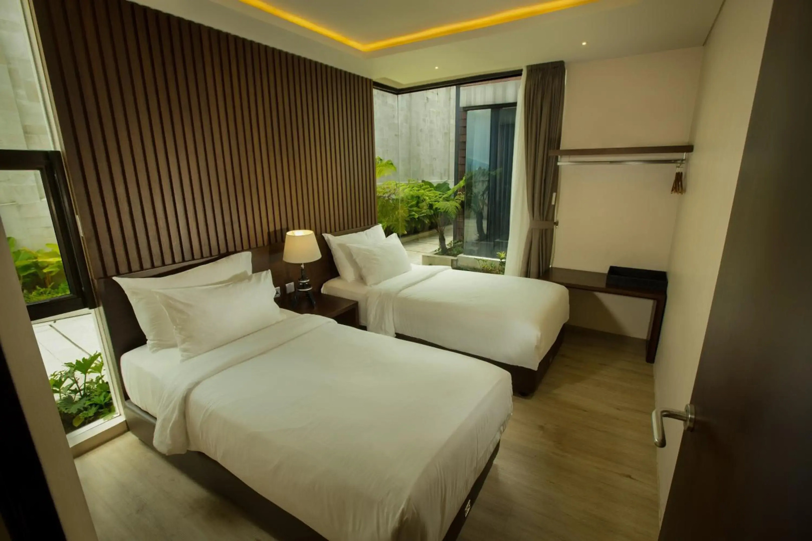 Sunsetfalls Gardens and Resort