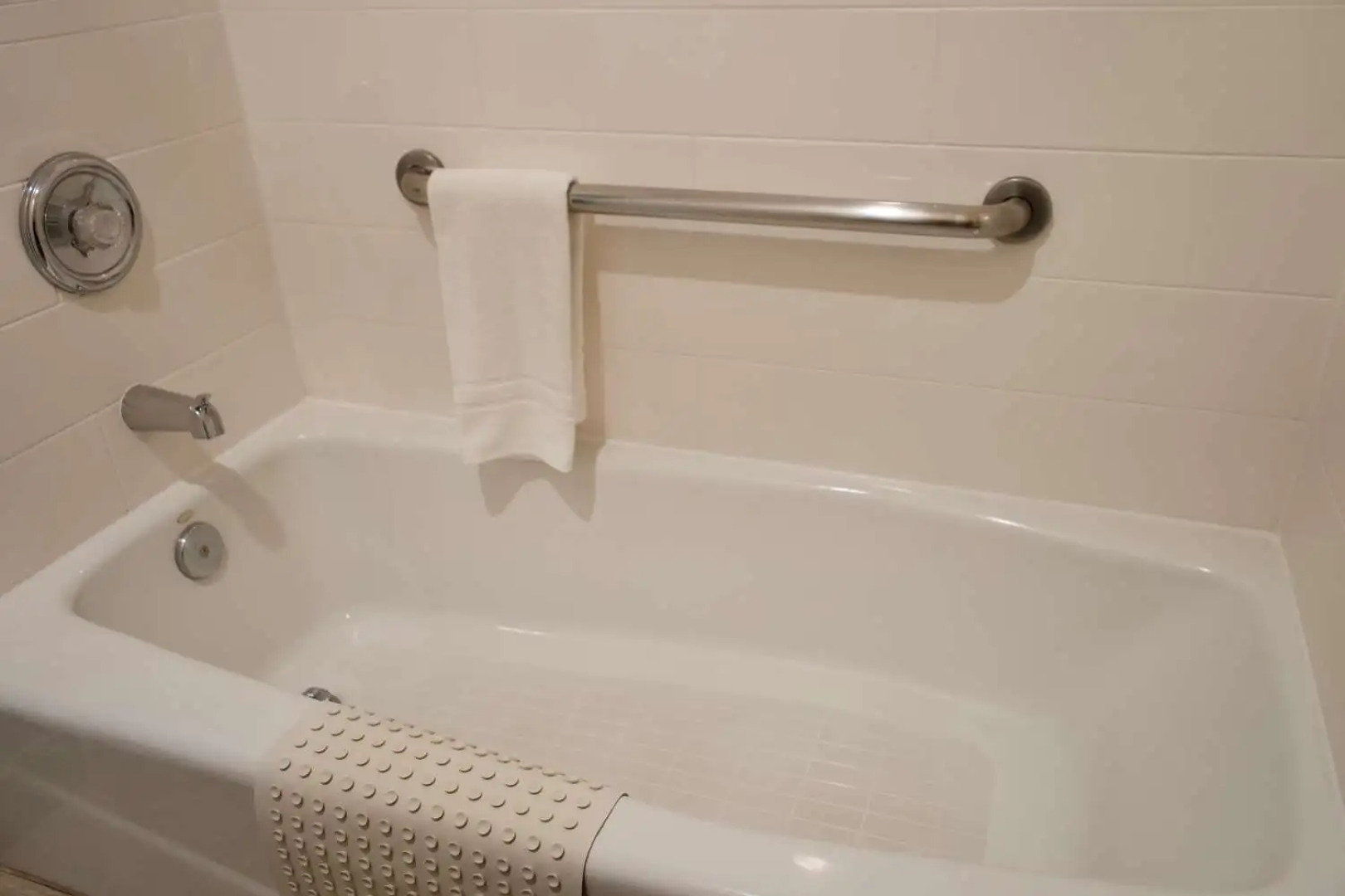 Best Western Plus China Lake Inn