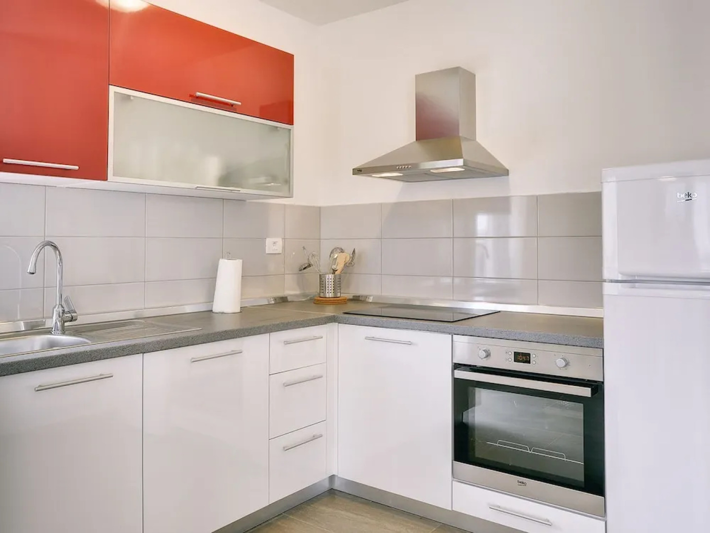 Detached Villa With Pool and Large Garden in Quiet Area Near the Sea