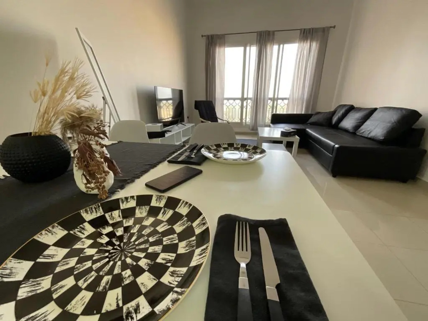 Amazing 1 Bedroom Apartment Next To The Beach