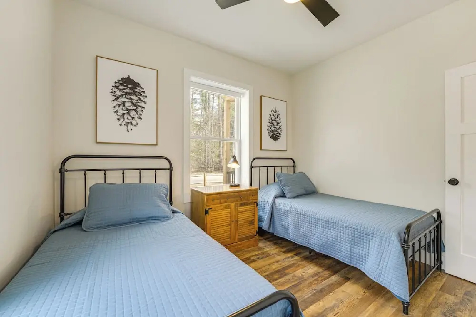 Walk to Sebago Town Beach: Luxe Townhome w/ Grill