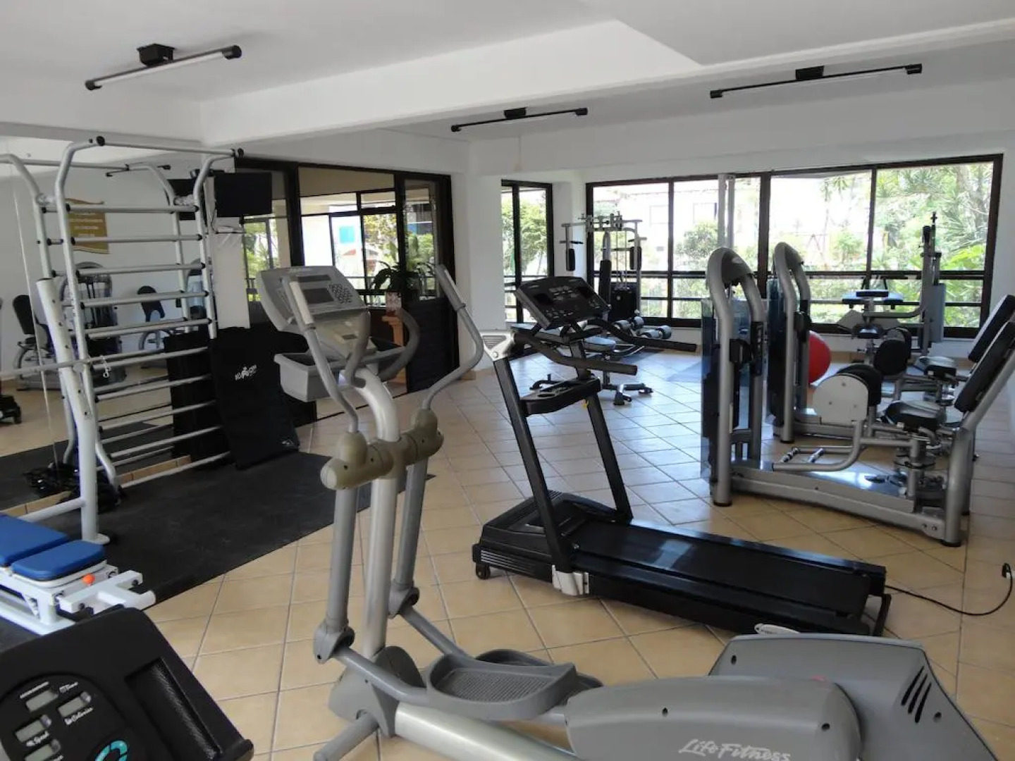 Paraíso Palace Hotel II e III