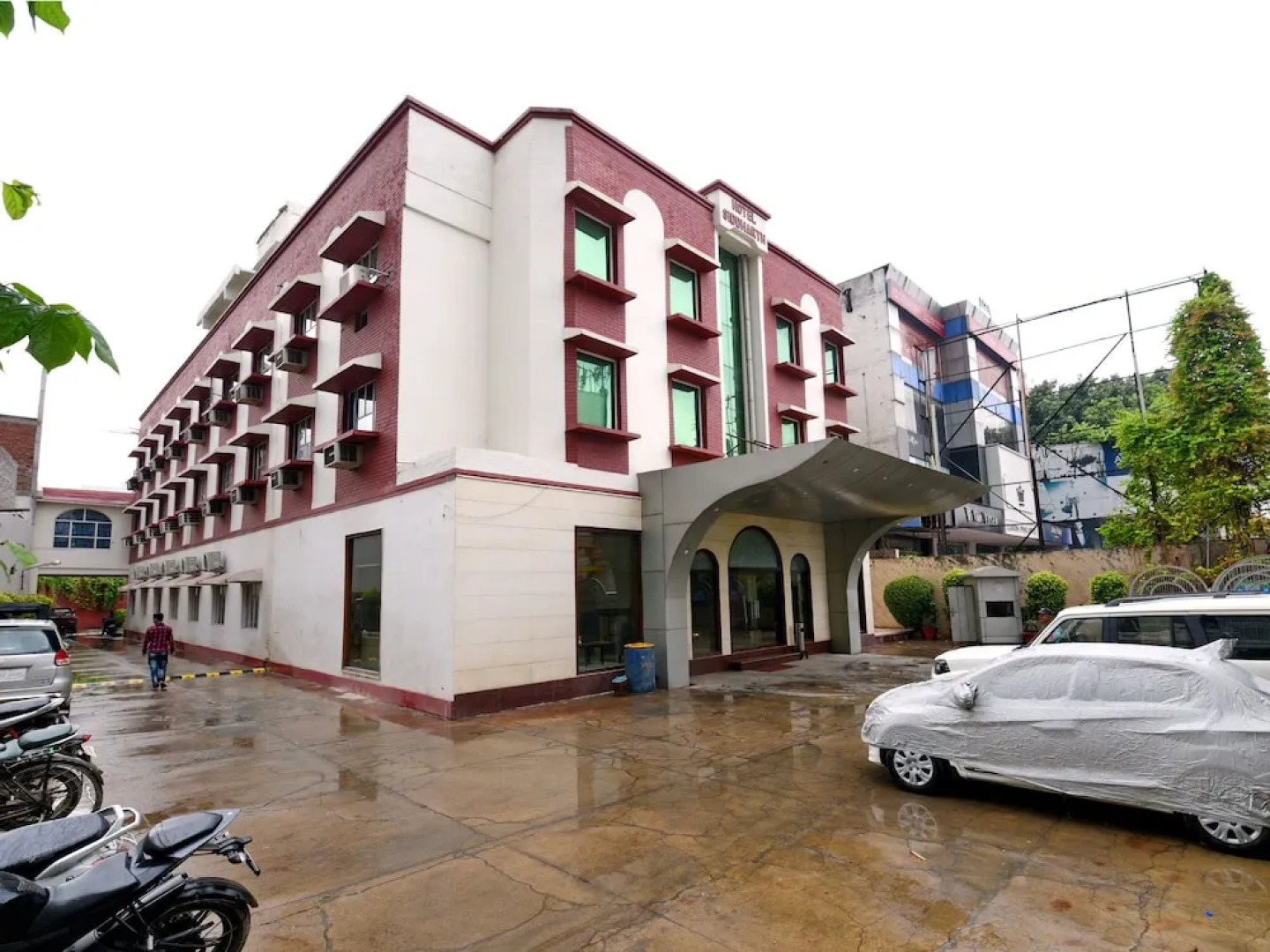OYO 10706 Hotel Siddhartha