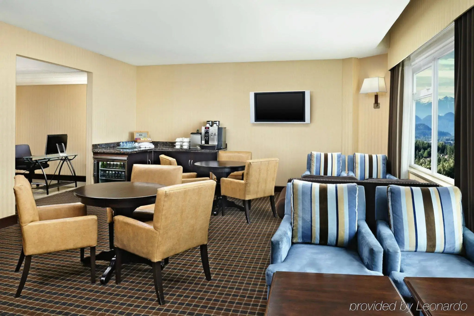 Sheraton Vancouver Guildford Hotel