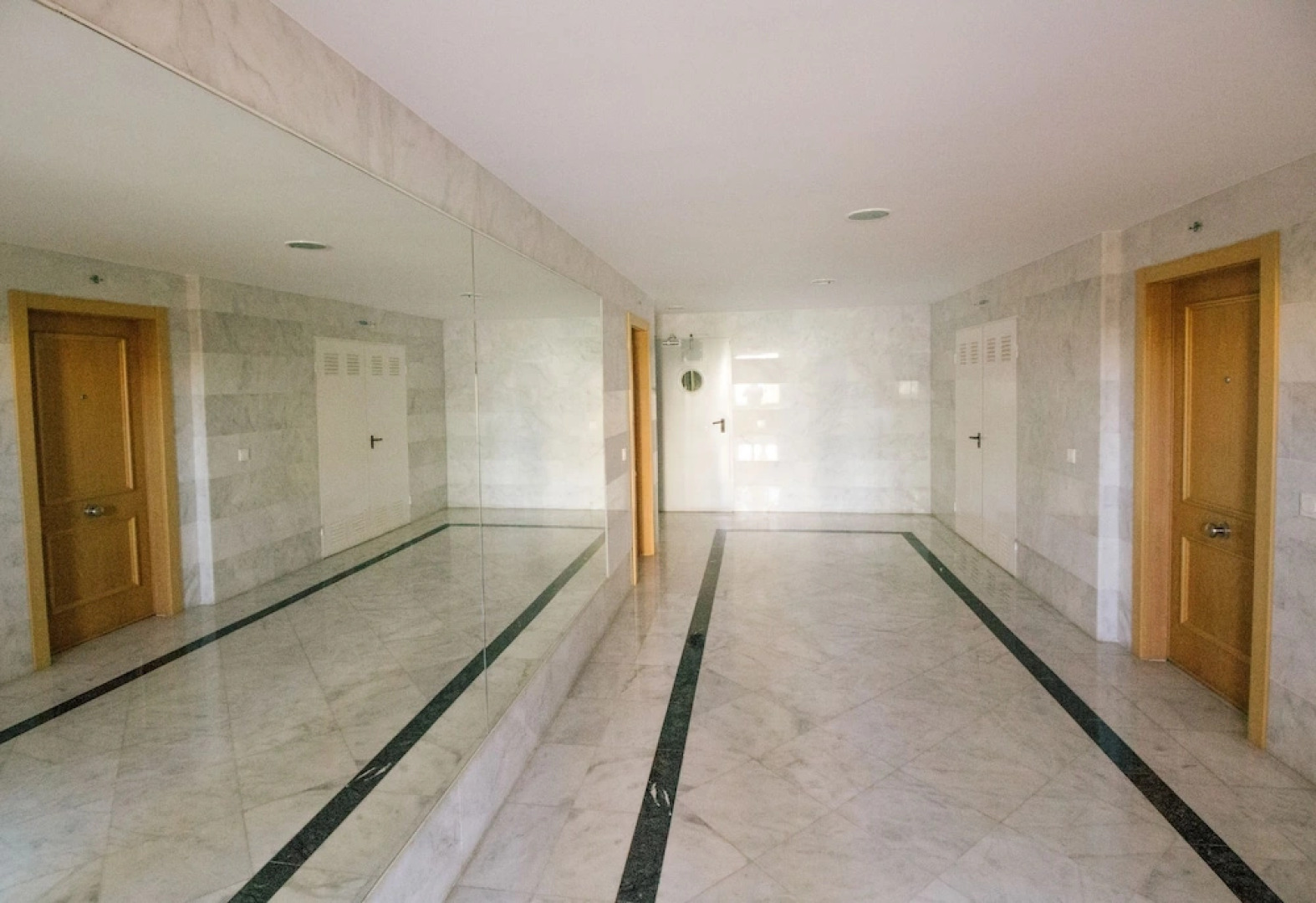 Espectacular residencial en 2ª linea Piscina/Tenis