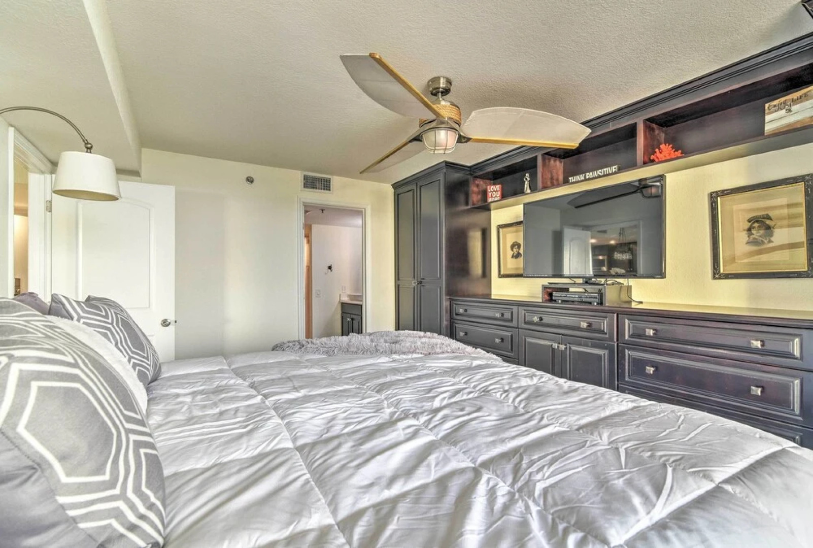 Gulf-view Hudson Condo in Waterfront Resort!