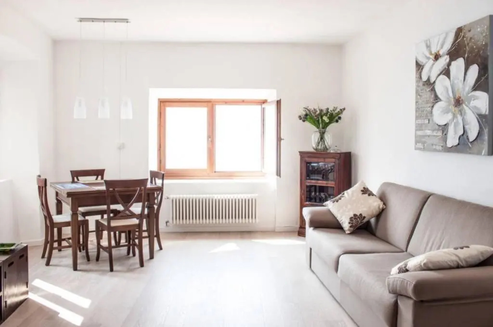 Unique house directly on Lake Como