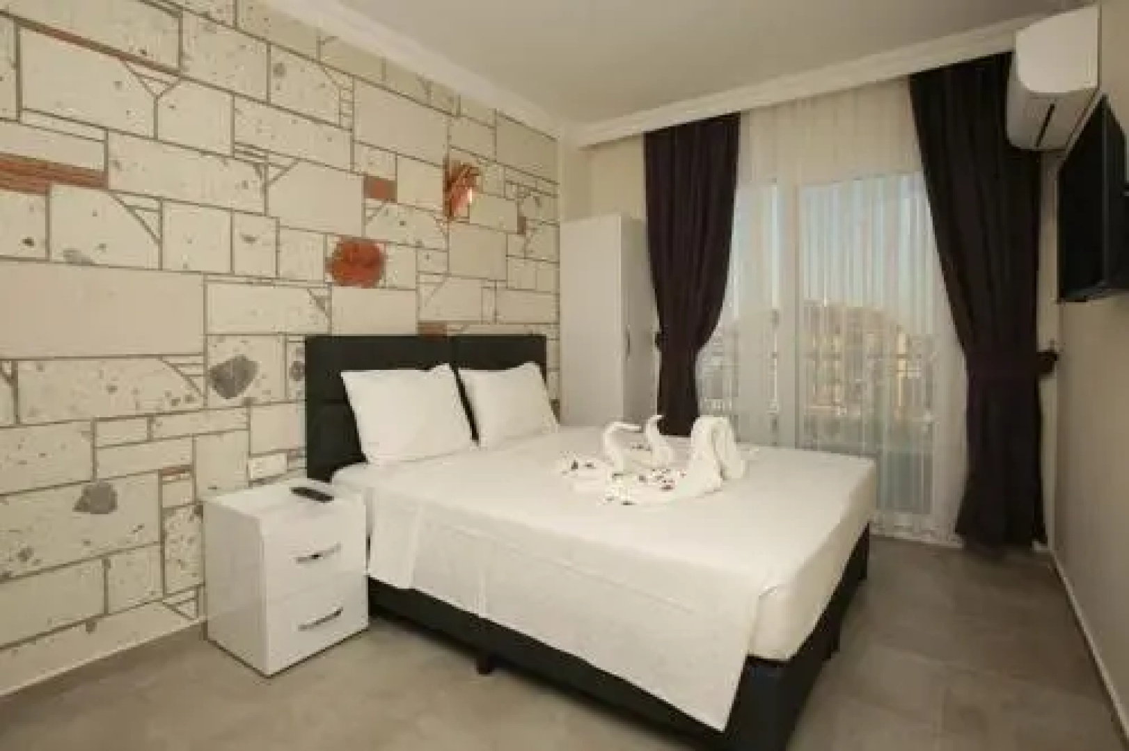 Lebedos Apart Hotel
