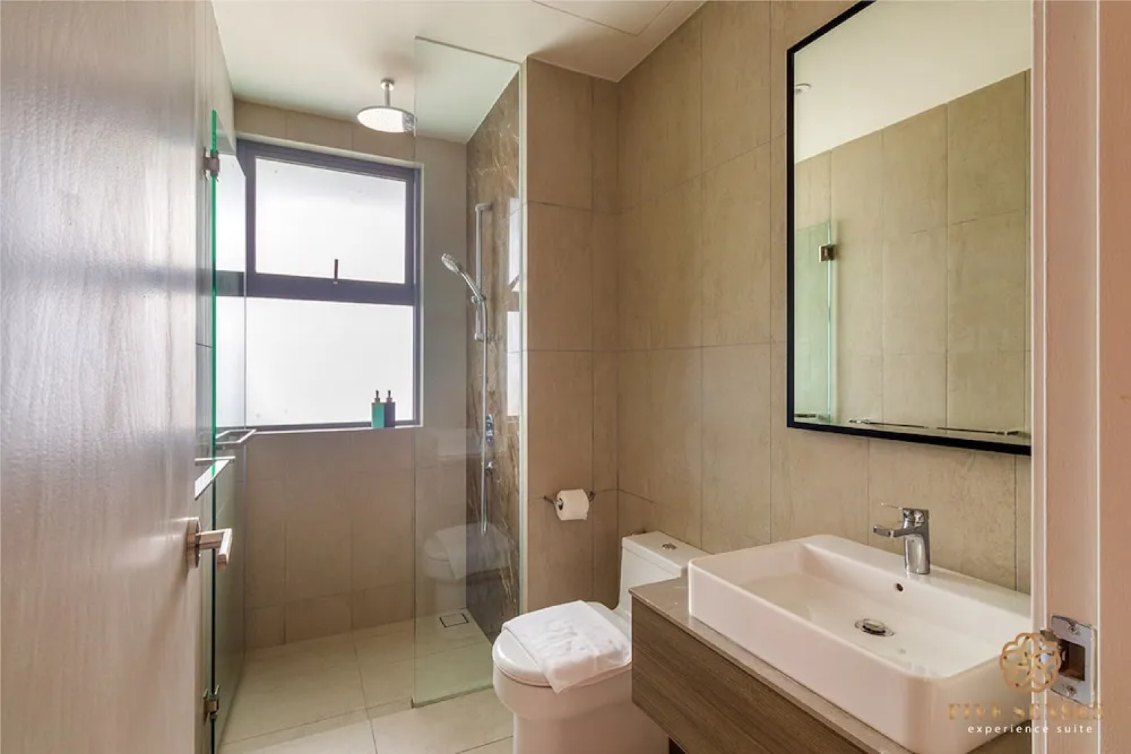 Datum Jelatek Sky Residence KLCC, Five Senses