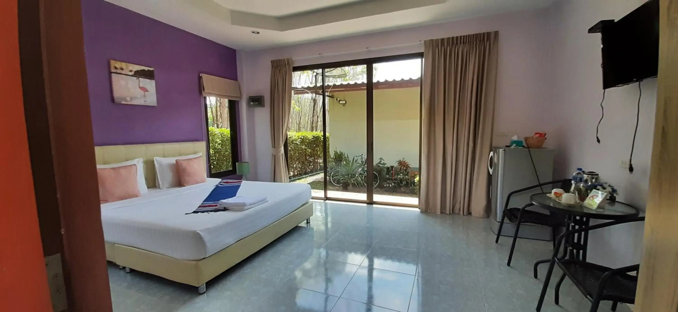 Phuket Sirinapha Resort