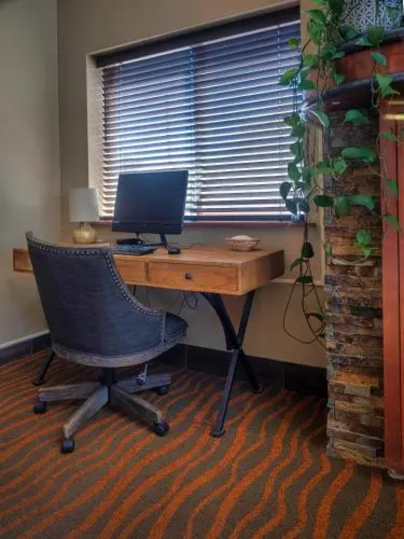 The Garibaldi House Inn & Suites