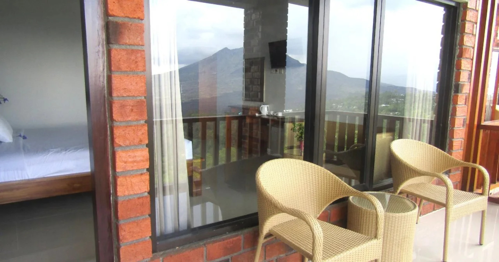 Caldera Hotel & Restaurant