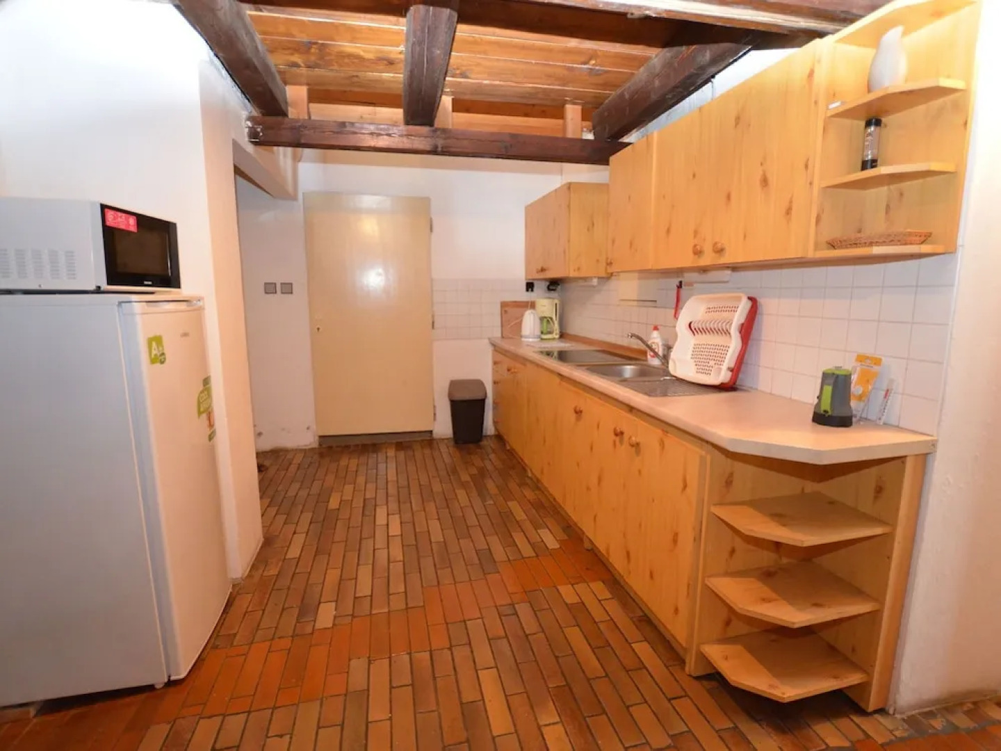 Authentic Log Cabin With Fireplace Only 300M To The Ski Slope Unobstructed View