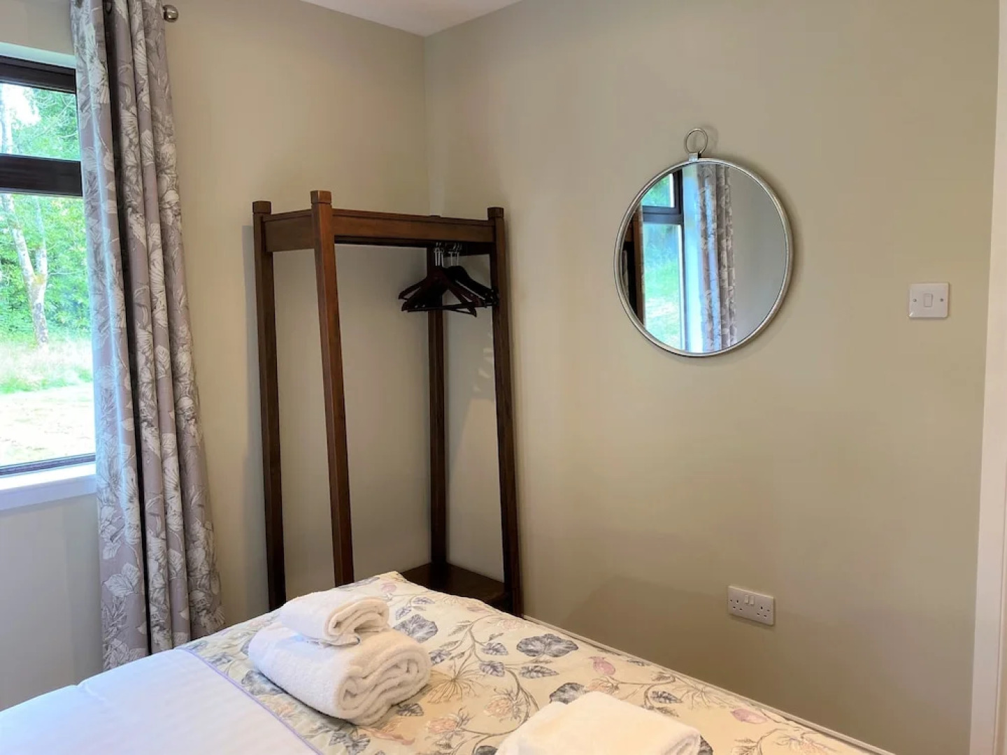 Birch 18 With Hot Tub, Newton Stewart