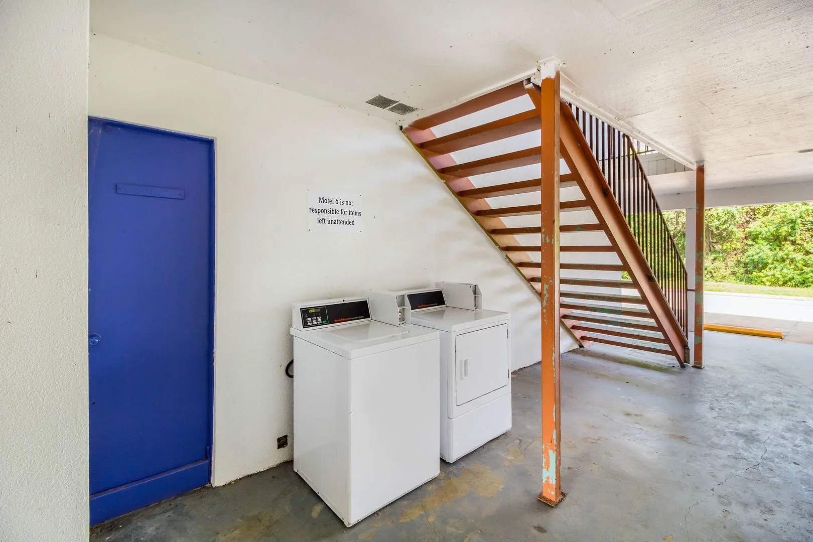 Scottish Inn & Suites