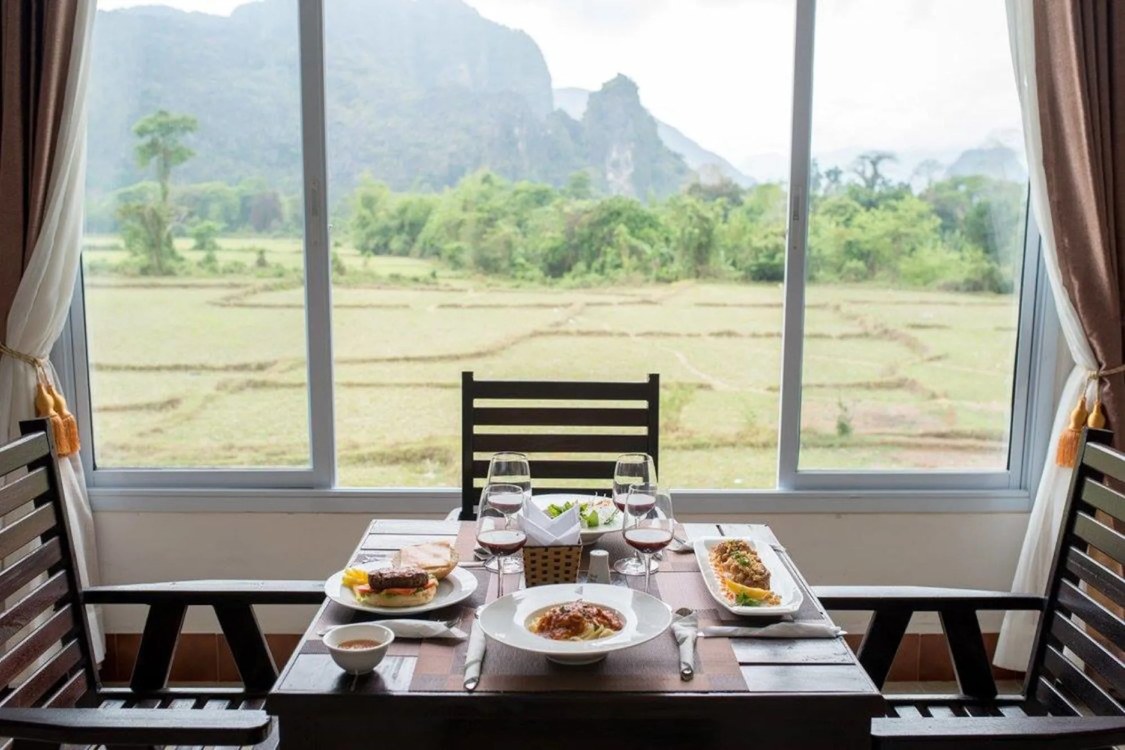 Vang Vieng Savanh Sunset view resort