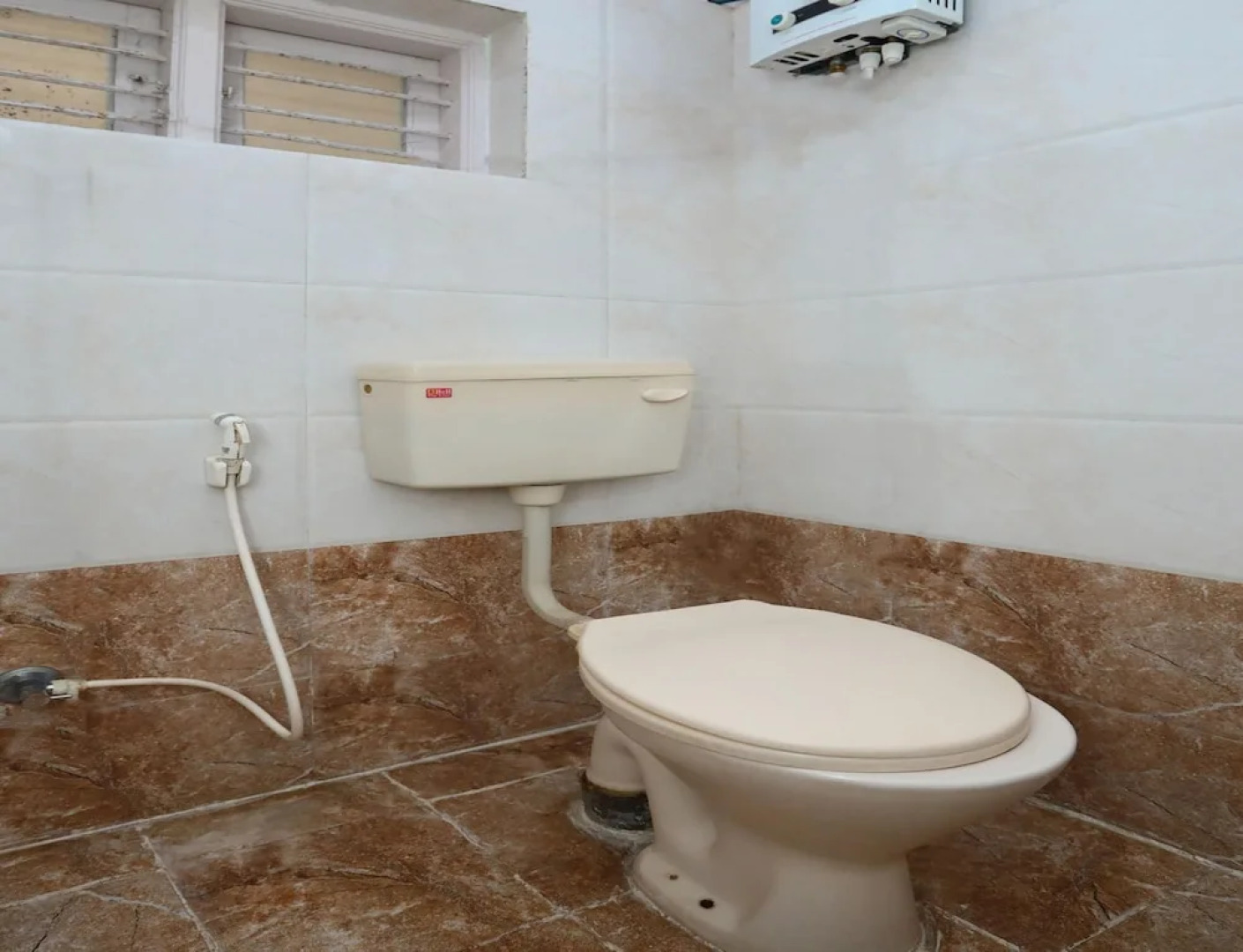 OYO 7030 Four Seasons